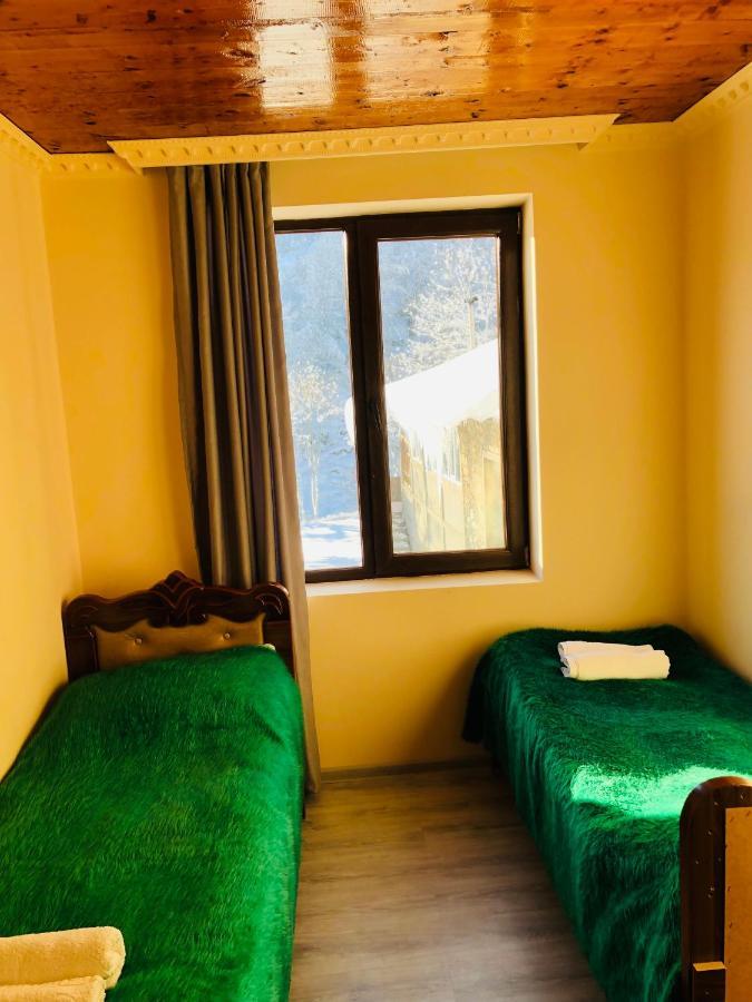 Гостевой дом SVANETI Местия Экстерьер фото