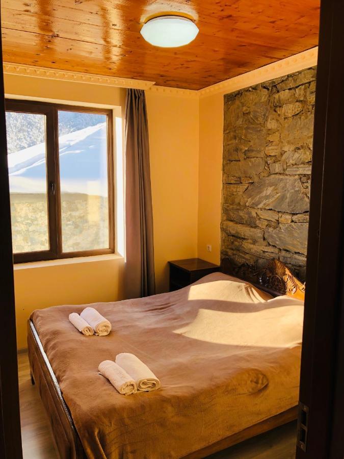 Гостевой дом SVANETI Местия Экстерьер фото