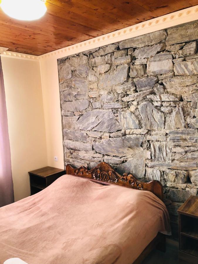 Гостевой дом SVANETI Местия Экстерьер фото