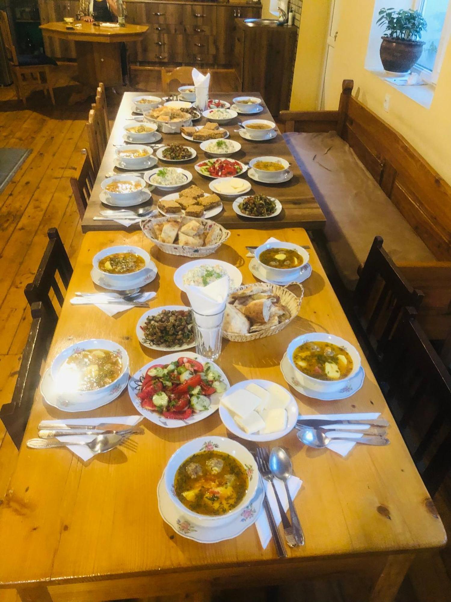 Гостевой дом SVANETI Местия Экстерьер фото
